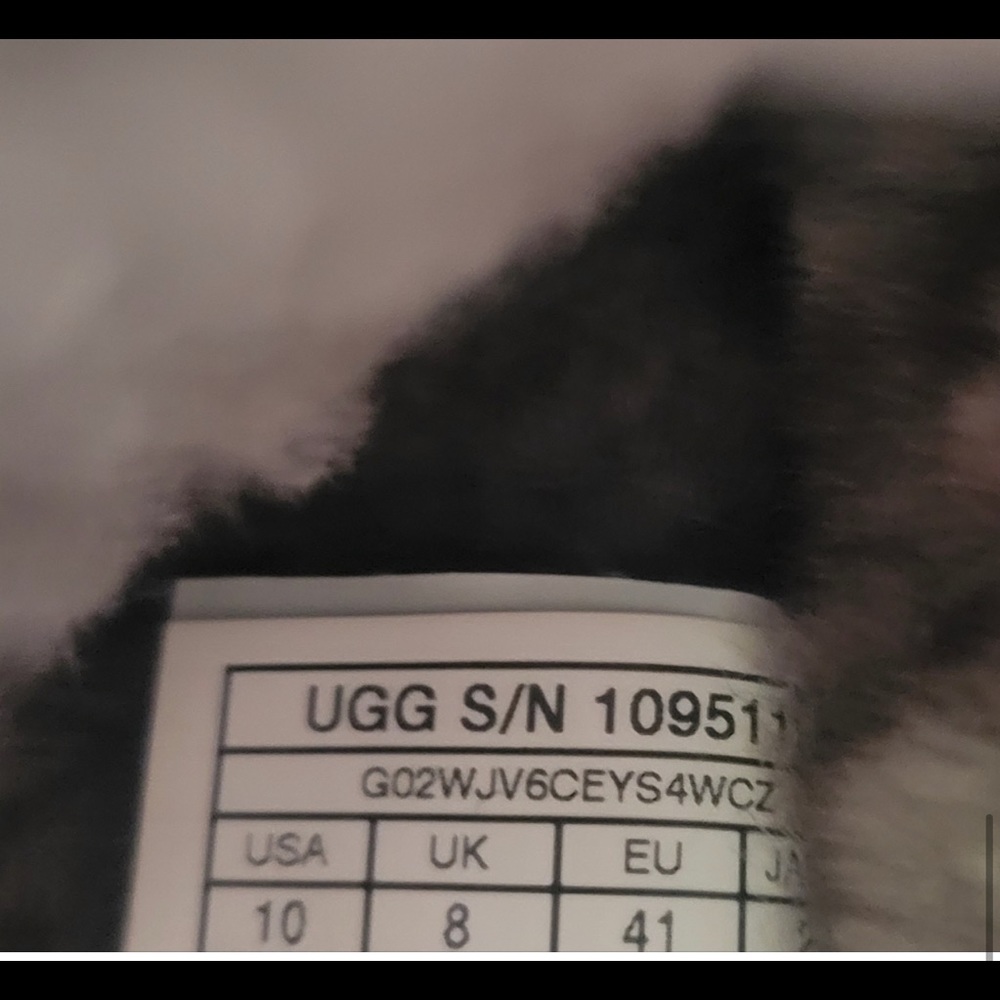 UGG slippers - Picture 3 of 3